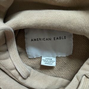 American Eagle men’s small sweatshirt, tan, worn a few times, great condition